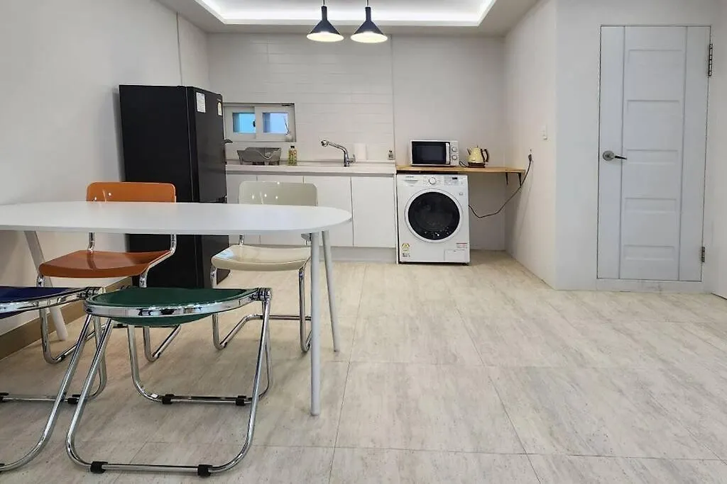 Appartement C5 White Linen House à Séoul 0*,